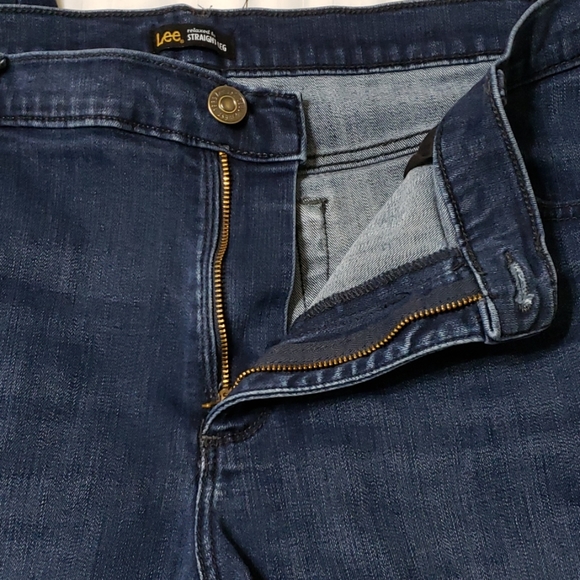 Lee Women's Relax Fit Straight Leg Jeans - Picture 3 of 7